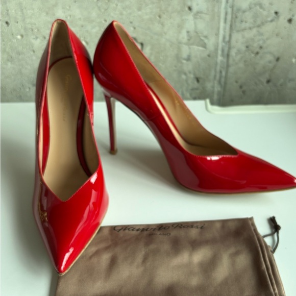 Gianvito Rossi Shoes - Gianvito Rossi Red V Cut Leather Pumps